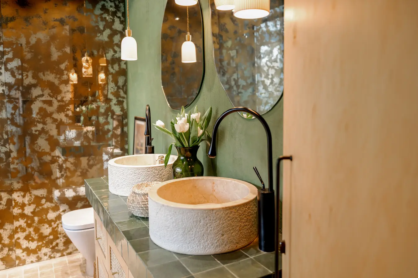 Illustration de salle de bain par DV Cuisine, cuisiniste à Bretignolles-sur-Mer